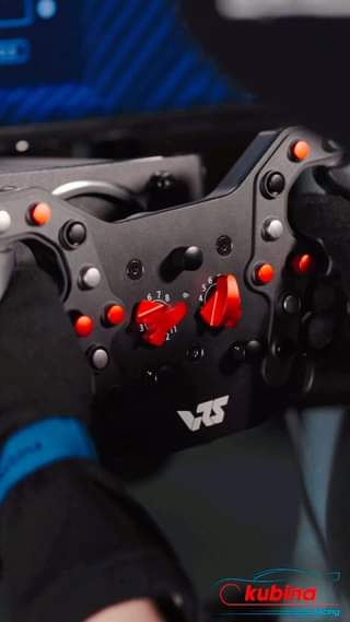 Buche jetzt deine Fahrt und erlebe mit bis zu 5 Freunden gleichzeitig Motorsport im Full Motion Simu...